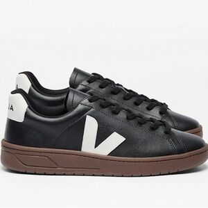Veja URCA CWL black white Sneakers - vegan - NEW in box